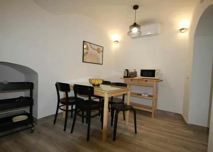 Torre Del Postigo By Kubik * Касерес